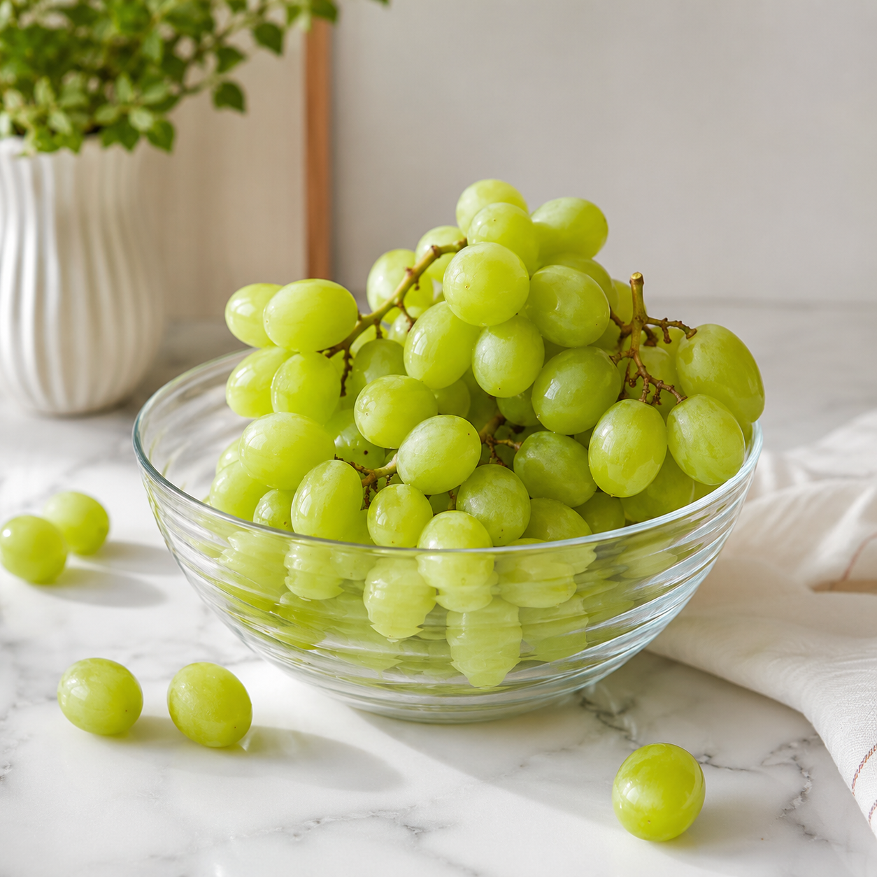 Australian white seedless grapes for fresh snacking
