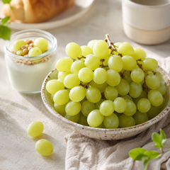 AUTUMNCRISP green seedless grapes from Australia with crisp texture
