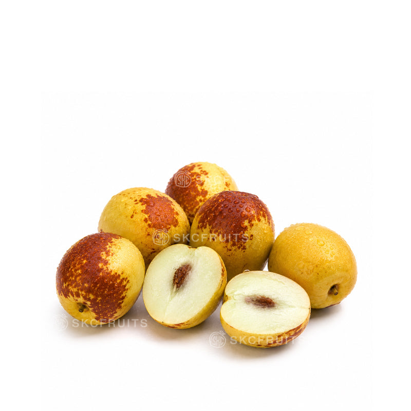 China winter dates fruit with crisp green to yellow-green skin