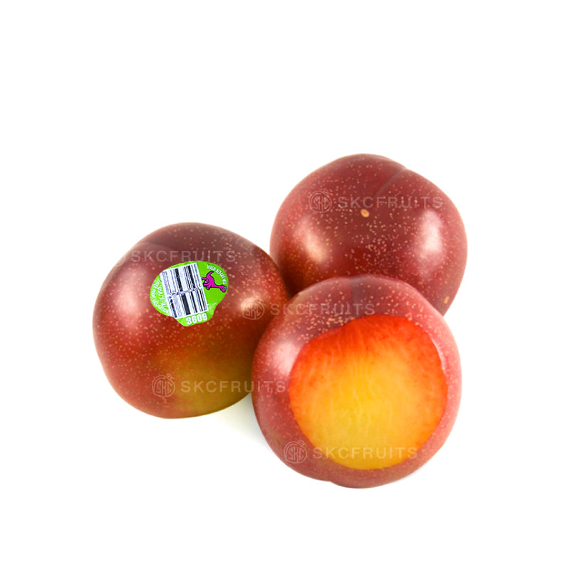 Dinosaur Brand pluots with sweet juicy plum-apricot flesh