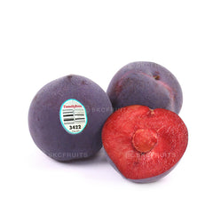 Family Tree Farms Midnight Rose Apriums from USA California with dark velvety skin Family Tree Farms Plum Apriums with red jewel-toned flesh and sweet flavour