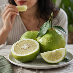 Green grapefruit juice made from Sweetie Grapefruit