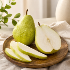 Green Packham pear fruit suitable for fresh eating and poaching