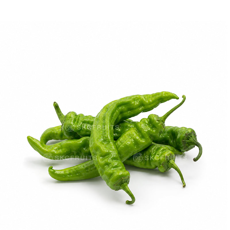 Green screw pepper with twisted curved skin for Chinese-style cooking