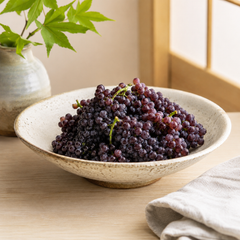 Japan-origin champagne grapes for premium fresh snacking
