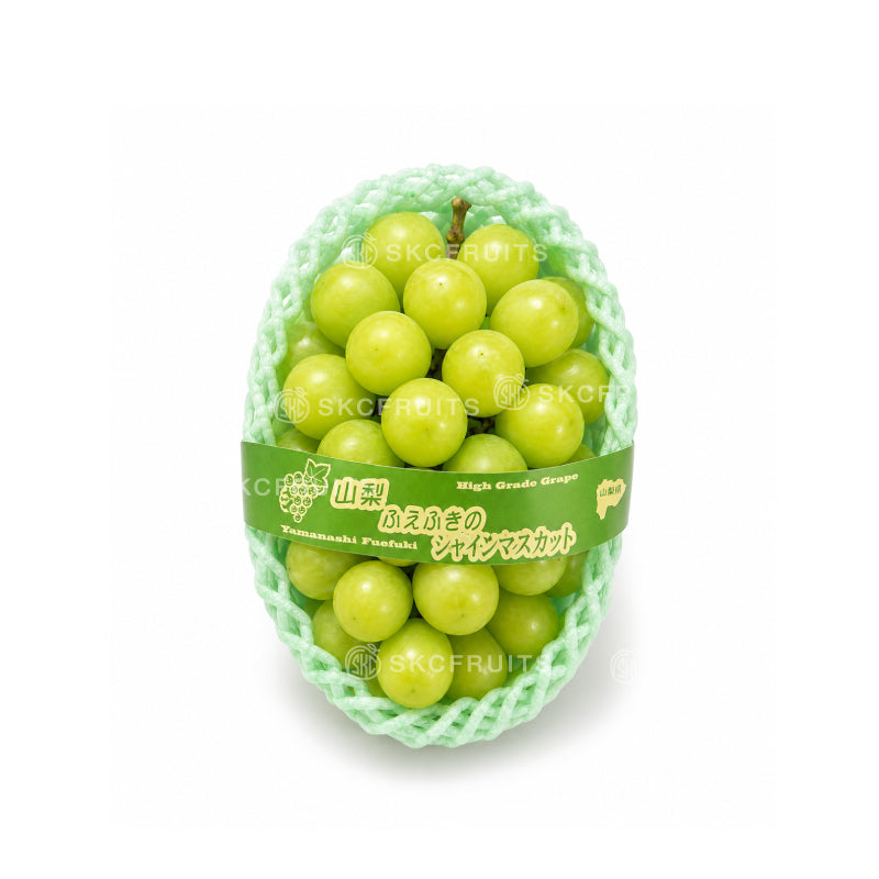 Japan grapes Shine Muscat gift box with premium green grapes