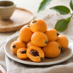 Japanese loquat also known as biwa fruit and びわ