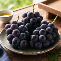 Korean Kyoho Grapes in a 3 bunch box
