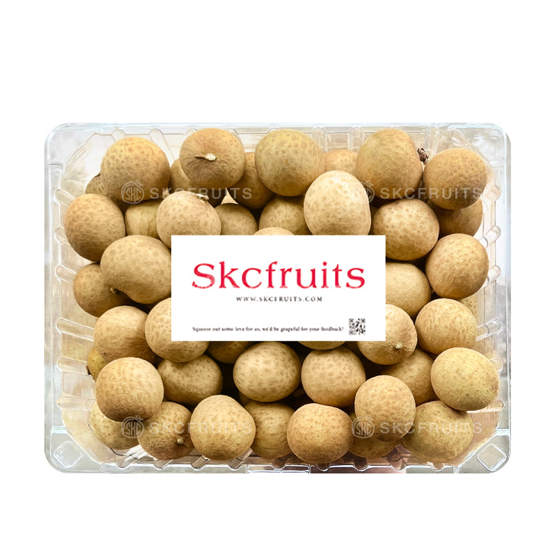 Longan fruit from Thailand with sweet juicy translucent flesh