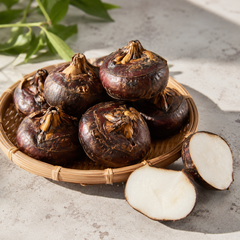 Raw water chestnuts also known as ma ti 马蹄