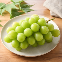 Shine Muscat grapes Japan premium green grape bunch