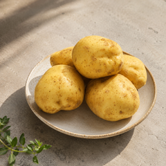 Steamed potatoes made with Holland russet potatoes for simple home cooking