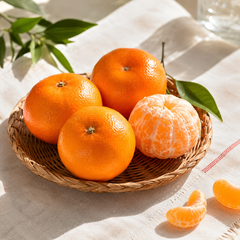 Sweet Australian mandarin orange with juicy flesh
