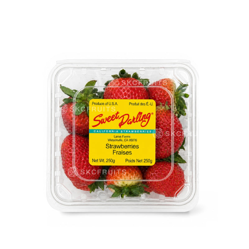 Pack of USA strawberries with a 'Sweet Darling' label on a white background