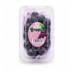 Taiwan Kyoho Grapes with large purple black berries
