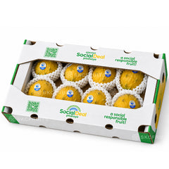 Yellow Dragon Fruit packaging carton with fruit du dragon from Ecuador
