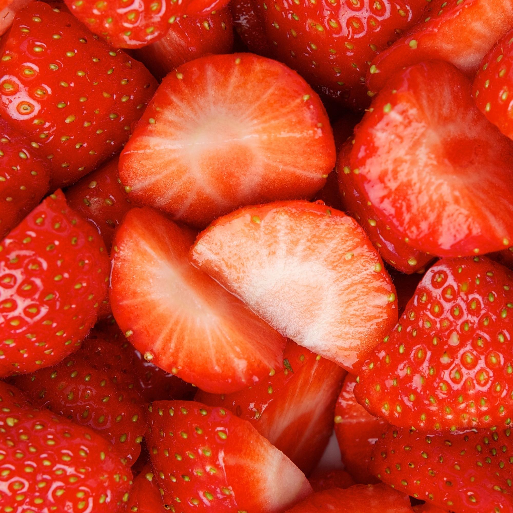 Kumamoto Japanese strawberries with balanced sweet tart flavour
Yubeni strawberries for fresh eating desserts and strawberry puree